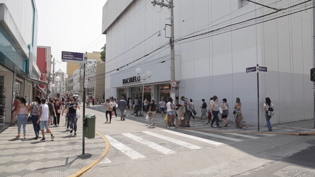 Comércio mogiano fecha 2020 com saldo positivo de empregos