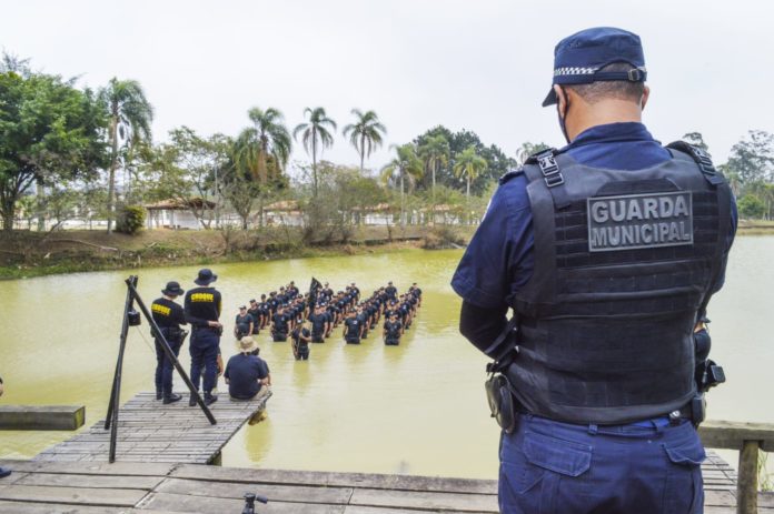 Curso de especialização dos GCMs da região acontece em Itaquá