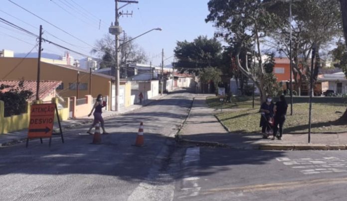 Rua dos Vicentinos terá trecho interditado para finalização das obras de recapeamento