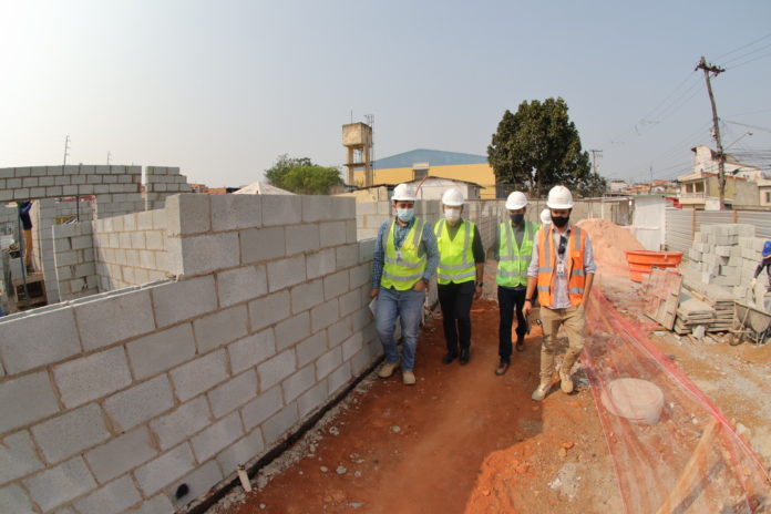 Prefeito vistoria obras da nova UBS do Jardim Dona Benta