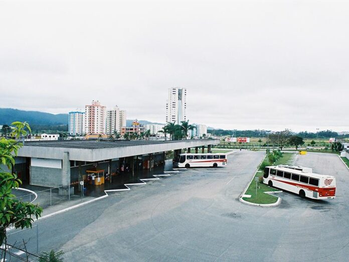 Saídas de ônibus do terminal rodoviário de Mogi das Cruzes para Bertioga estão suspensas