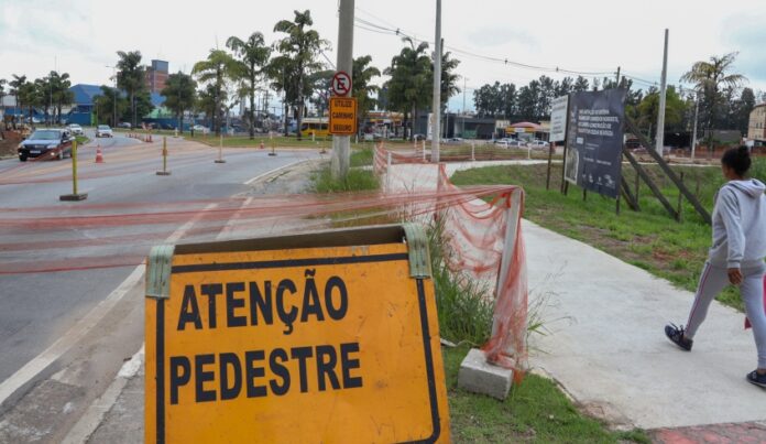 Com 30% do projeto executado, obra do Corredor Nordeste está parada para revisão de contrato, diz Prefeitura de Mogi