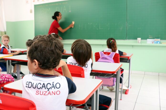 Educação inicia reuniões de planejamento para início das aulas na rede municipal