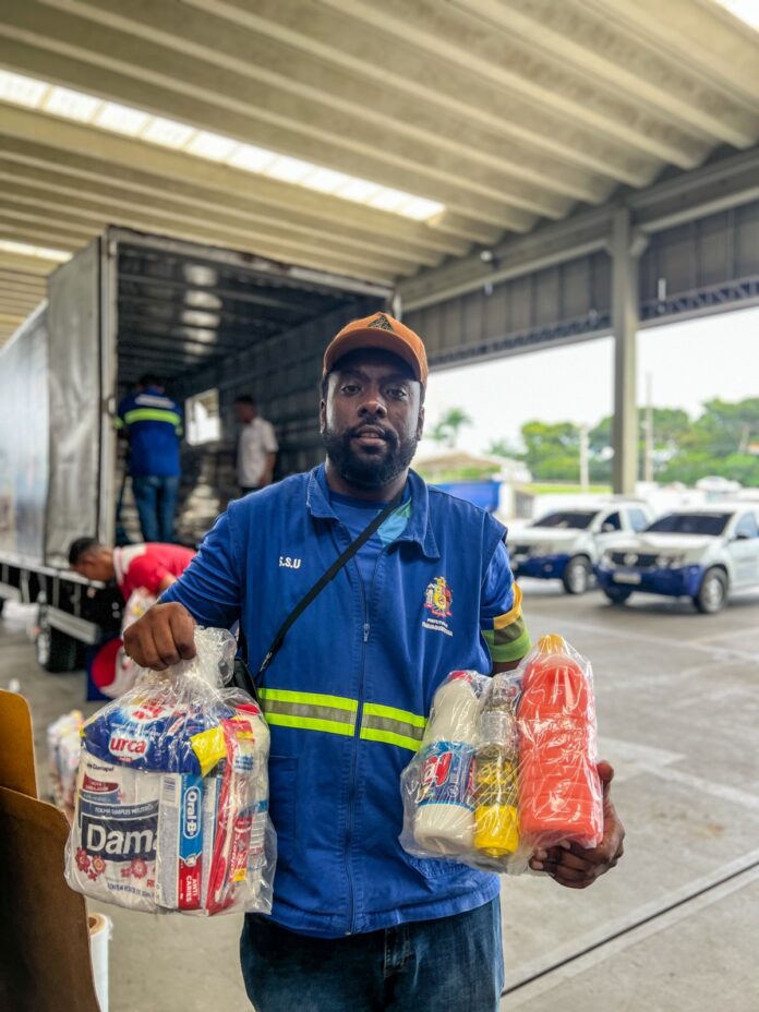 Itaquá distribui mais de 1,5 mil kits para famílias atingidas pelas chuvas