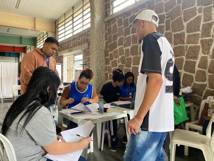 Itaquá oferece declaração de falta ou atraso no trabalho para moradores vítimas de enchentes