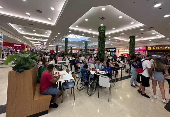 Suzano Shopping presenteia clientes com brindes e ofertas na Semana do Consumidor