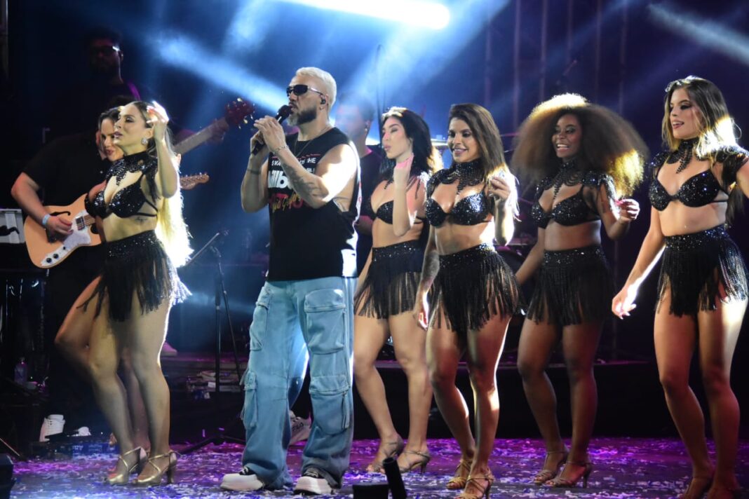 Com sucessos do pagode nacional, Belo marca abertura do 'Suzano Music Festival
