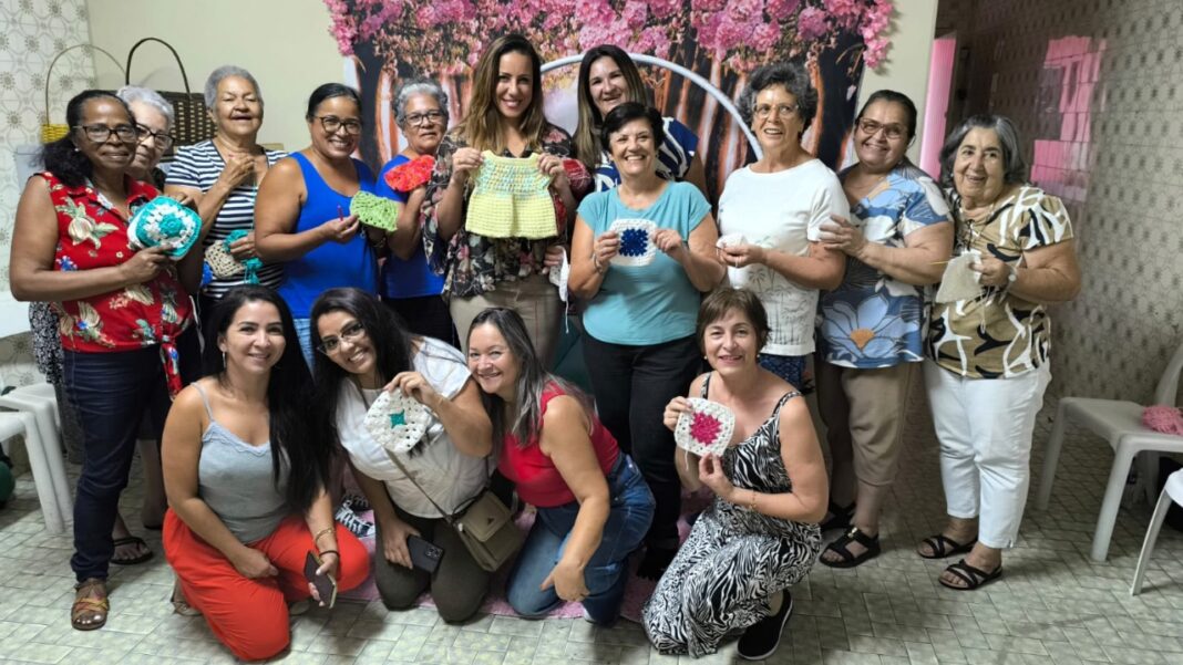Oficina de Tricoterapia é retomada em Poá