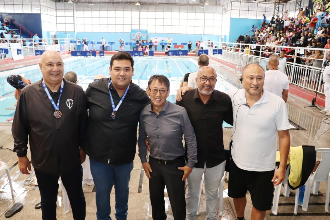 Piscina do Portelão recebe evento com 580 atletas de natação